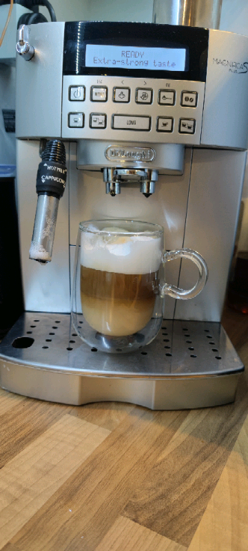 Delonghi magnifica s bean to cup coffee 